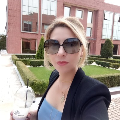 Lidia  I