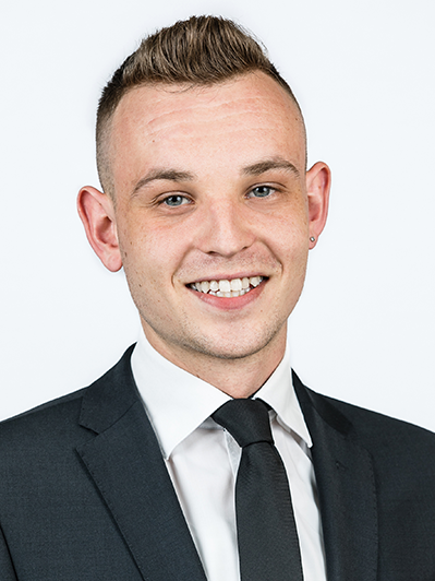 Dominik D.