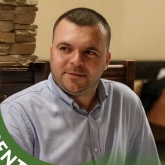 Maksim K.